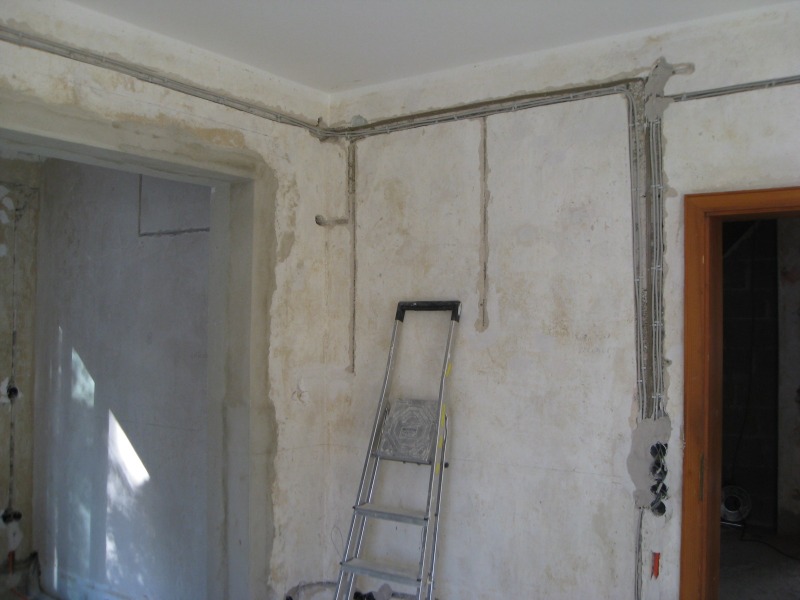 Kabelbaum an der Wohnzimmert&uuml;r