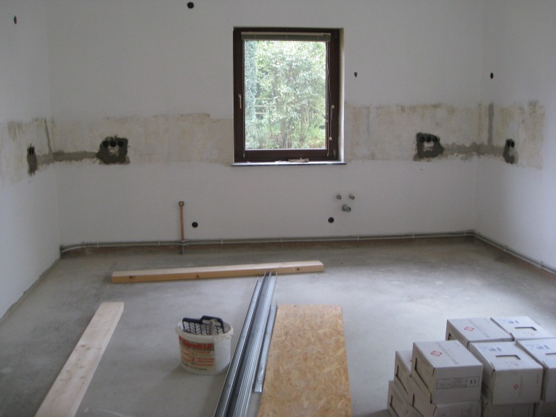 Wohnk&uuml;che mit versetzten Steckdosen